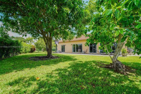 House in Cutler Bay, Florida 4 bedrooms, 193.05 sq.m. № 1320663 - photo 29