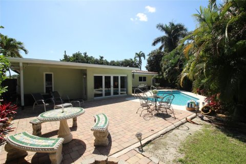 House in Wilton Manors, Florida 3 bedrooms, 141.12 sq.m. № 1060146 - photo 6