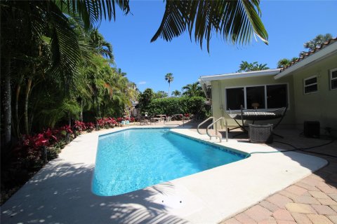 House in Wilton Manors, Florida 3 bedrooms, 141.12 sq.m. № 1060146 - photo 16