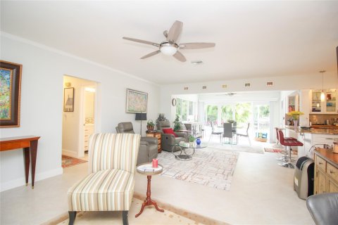 House in Wilton Manors, Florida 3 bedrooms, 141.12 sq.m. № 1060146 - photo 21