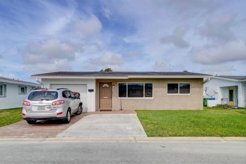 Casa en venta en Margate, Florida, 2 dormitorios, 106 m2 № 1031398 - foto 27