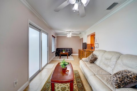 Villa ou maison à vendre à Margate, Floride: 2 chambres, 106 m2 № 1031398 - photo 11