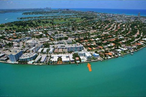 Copropriété à vendre à Miami Beach, Floride: 2 chambres, 140.56 m2 № 1045130 - photo 12