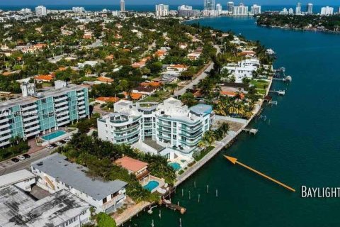 Copropriété à vendre à Miami Beach, Floride: 2 chambres, 140.56 m2 № 1045130 - photo 10