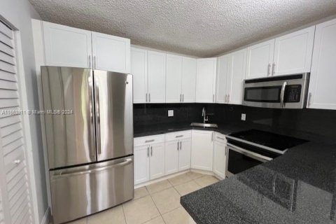 Condo in Greenacres, Florida, 2 bedrooms  № 1375400 - photo 28