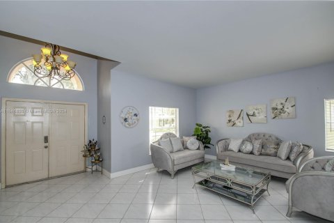 Casa en venta en Pembroke Pines, Florida, 5 dormitorios, 293.11 m2 № 1054007 - foto 6