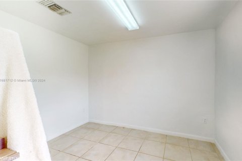 Casa en venta en Miami, Florida, 3 dormitorios, 143.81 m2 № 1413623 - foto 17