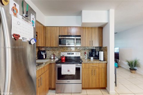 Casa en venta en Miami, Florida, 3 dormitorios, 143.81 m2 № 1413623 - foto 9