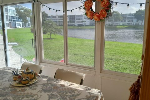 Condo in Deerfield Beach, Florida, 1 bedroom  № 1413622 - photo 3