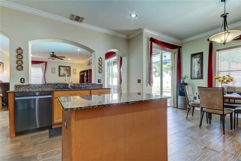 House in Land O' Lakes, Florida 6 bedrooms, 290.88 sq.m. № 1251880 - photo 30