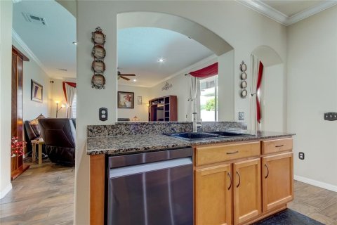 House in Land O' Lakes, Florida 6 bedrooms, 290.88 sq.m. № 1251880 - photo 28