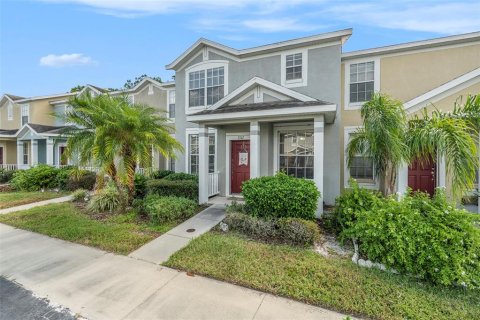 Townhouse in Land O' Lakes, Florida 3 bedrooms, 153.57 sq.m. № 1416755 - photo 3