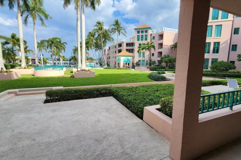 Condo in Boca Raton, Florida, 2 bedrooms  № 1060050 - photo 12