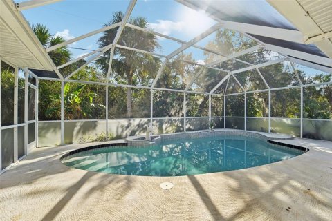 House in Port Charlotte, Florida 3 bedrooms, 176.79 sq.m. № 1433952 - photo 6