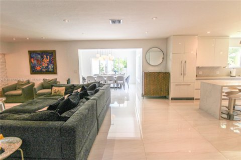 House in Key Biscayne, Florida 5 bedrooms, 337.98 sq.m. № 1240678 - photo 2