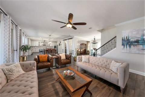 Casa en venta en Wesley Chapel, Florida, 5 dormitorios, 407.1 m2 № 1259956 - foto 18