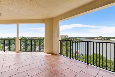 Condominio en alquiler en Jupiter, Florida, 3 dormitorios, 284 m2 № 1047776 - foto 18