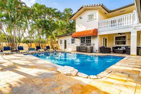 Casa en venta en Hialeah Gardens, Florida, 4 dormitorios, 361.58 m2 № 1030983 - foto 5