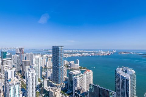 Condominio en venta en Miami, Florida, 4 dormitorios, 321.81 m2 № 1033551 - foto 16