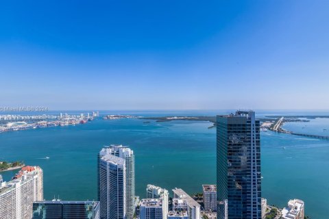 Copropriété à vendre à Miami, Floride: 4 chambres, 321.81 m2 № 1033551 - photo 17