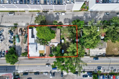 Propiedad comercial en venta en Miami, Florida № 1401663 - foto 7