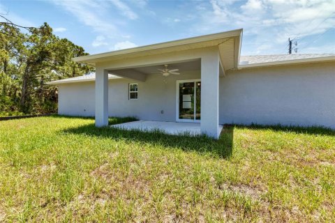 House in Port Charlotte, Florida 3 bedrooms, 129.51 sq.m. № 1242709 - photo 2