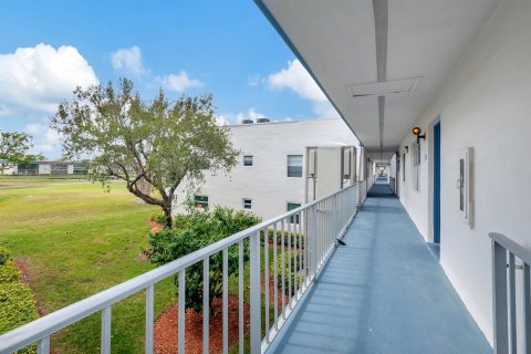 Copropriété à vendre à Delray Beach, Floride: 2 chambres, 84.26 m2 № 1043000 - photo 14