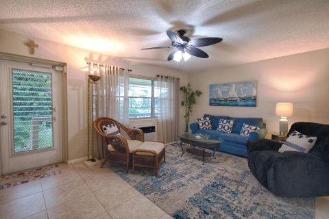 Condo in West Palm Beach, Florida, 1 bedroom  № 1042999 - photo 12