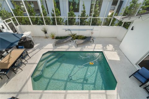 Villa ou maison à vendre à South Miami, Floride: 6 chambres, 300.63 m2 № 1075566 - photo 24