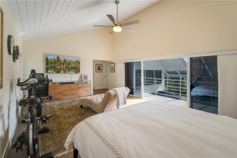 Villa ou maison à vendre à South Miami, Floride: 6 chambres, 300.63 m2 № 1075566 - photo 19