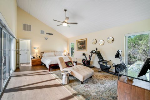 Villa ou maison à vendre à South Miami, Floride: 6 chambres, 300.63 m2 № 1075566 - photo 29