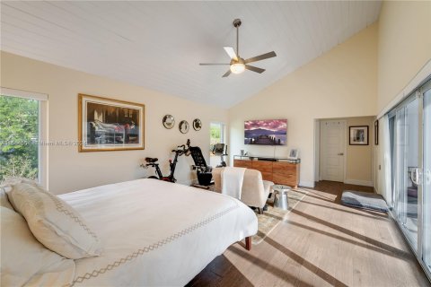 Villa ou maison à vendre à South Miami, Floride: 6 chambres, 300.63 m2 № 1075566 - photo 18
