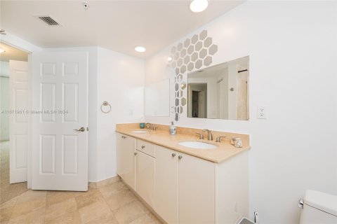 Copropriété à vendre à Hallandale Beach, Floride: 1 chambre, 85.47 m2 № 1394808 - photo 26