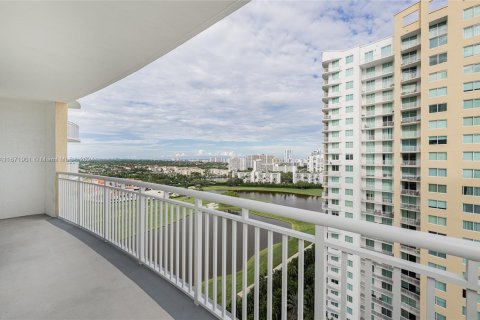 Copropriété à vendre à Hallandale Beach, Floride: 1 chambre, 85.47 m2 № 1394808 - photo 4