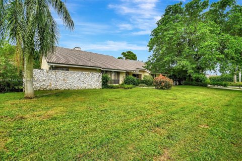 House in Boynton Beach, Florida 3 bedrooms, 243.4 sq.m. № 1394802 - photo 4