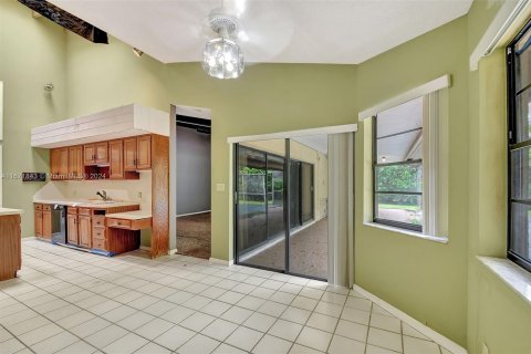 House in Boynton Beach, Florida 3 bedrooms, 243.4 sq.m. № 1394802 - photo 22