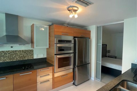 Condominio en venta en Aventura, Florida, 72.37 m2 № 1070119 - foto 4