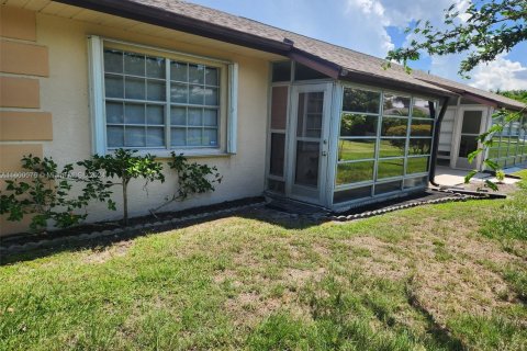 Condo in St. Lucie, Florida, 2 bedrooms  № 1216689 - photo 28