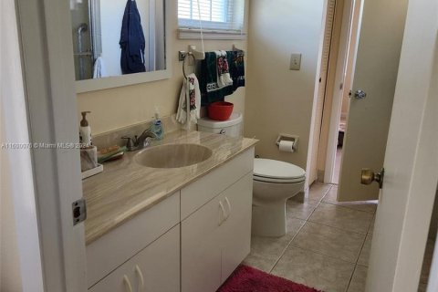 Condo in St. Lucie, Florida, 2 bedrooms  № 1216689 - photo 20