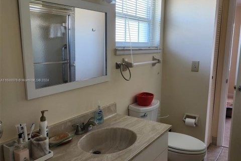 Condo in St. Lucie, Florida, 2 bedrooms  № 1216689 - photo 18