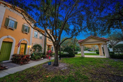 Townhouse in Jupiter, Florida 3 bedrooms, 163.88 sq.m. № 1047645 - photo 2