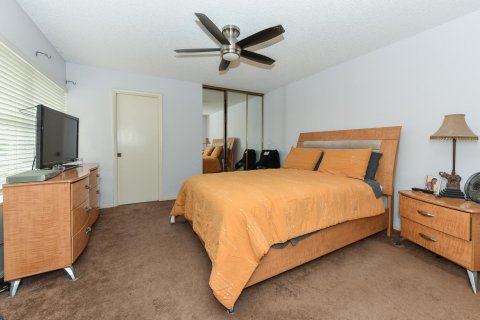 Townhouse in Palm City, Florida 2 bedrooms, 127.65 sq.m. № 1041065 - photo 6
