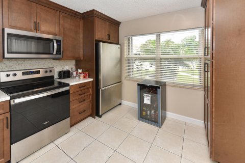 Townhouse in Palm City, Florida 2 bedrooms, 127.65 sq.m. № 1041065 - photo 23