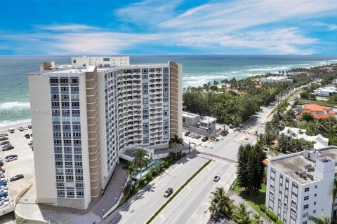 Copropriété à vendre à Hallandale Beach, Floride: 2 chambres, 132.11 m2 № 1234661 - photo 2