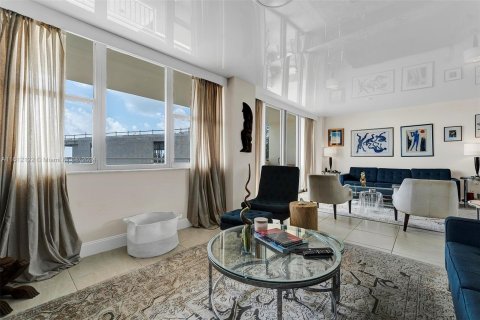 Copropriété à vendre à Hallandale Beach, Floride: 2 chambres, 132.11 m2 № 1234661 - photo 4