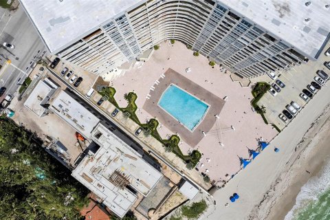 Copropriété à vendre à Hallandale Beach, Floride: 2 chambres, 132.11 m2 № 1234661 - photo 30