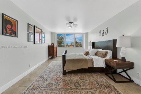 Copropriété à vendre à Hallandale Beach, Floride: 2 chambres, 132.11 m2 № 1234661 - photo 18