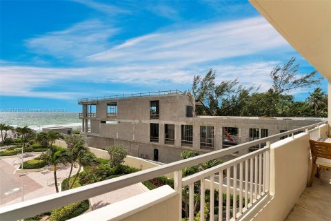 Copropriété à vendre à Hallandale Beach, Floride: 2 chambres, 132.11 m2 № 1234661 - photo 26