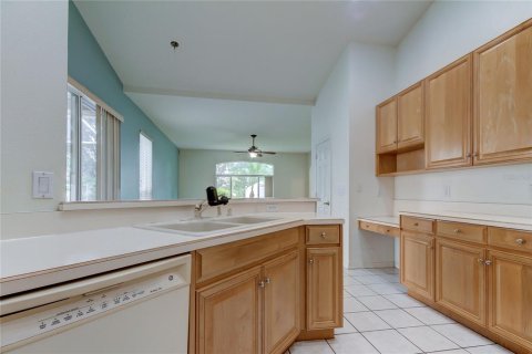 House in Tampa, Florida 4 bedrooms, 244.43 sq.m. № 1420986 - photo 9