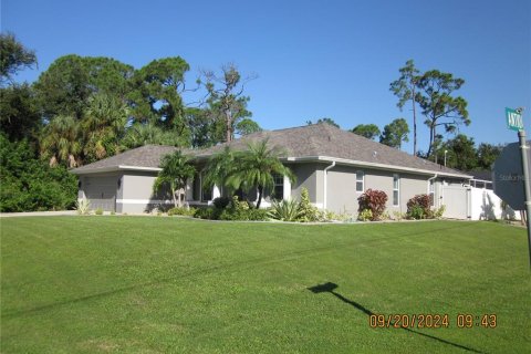 House in North Port, Florida 3 bedrooms, 191.66 sq.m. № 1373504 - photo 2